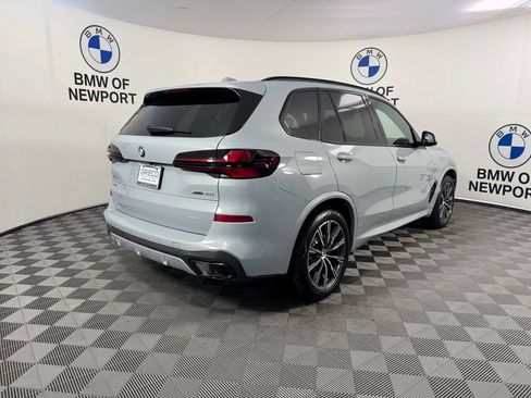 New 2026 BMW X5 xDrive40i w/ M Sport Package AWD/4WD image 5