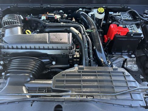 Used 2025 Ford Maverick Lobo image 11