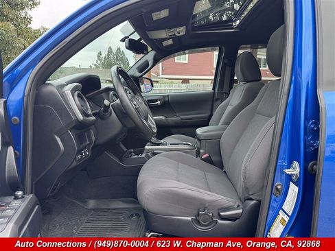 Used 2017 Toyota Tacoma TRD Off-Road RWD image 6