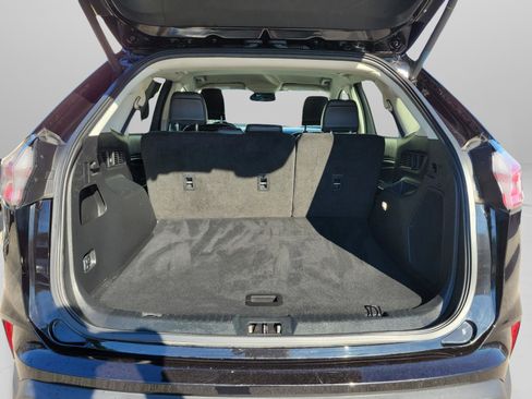 Used 2024 Ford Edge Titanium image 12
