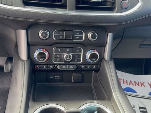 Used 2023 GMC Yukon SLT AWD/4WD image 15