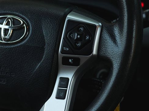 Used 2018 Toyota Tundra SR5 image 17