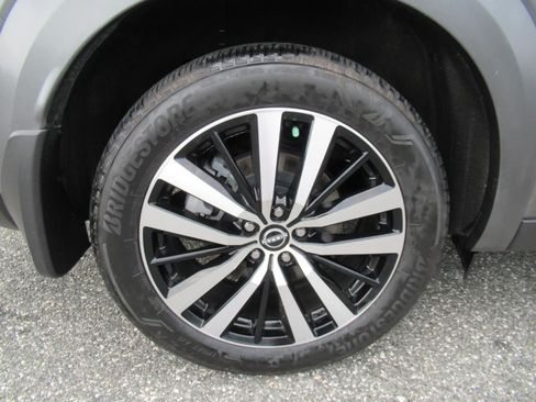 Used 2024 Nissan Pathfinder Platinum w/ Cargo Package AWD/4WD image 8