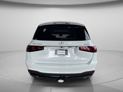 Used 2026 Mercedes-Benz GLS 450 4MATIC image 4