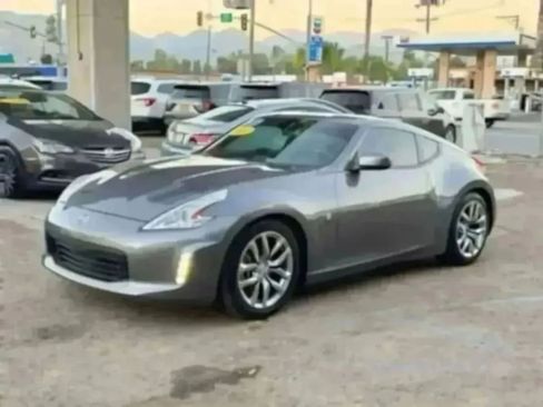 Used 2014 Nissan 370Z Coupe RWD image 7