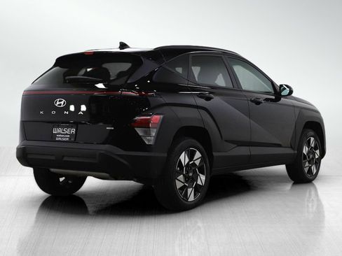 Used 2025 Hyundai Kona SEL image 5