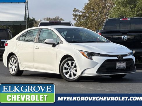 Used 2023 Toyota Corolla LE image 1