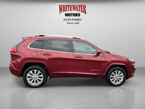 Used 2017 Jeep Cherokee Overland w/ Technology Group image 6