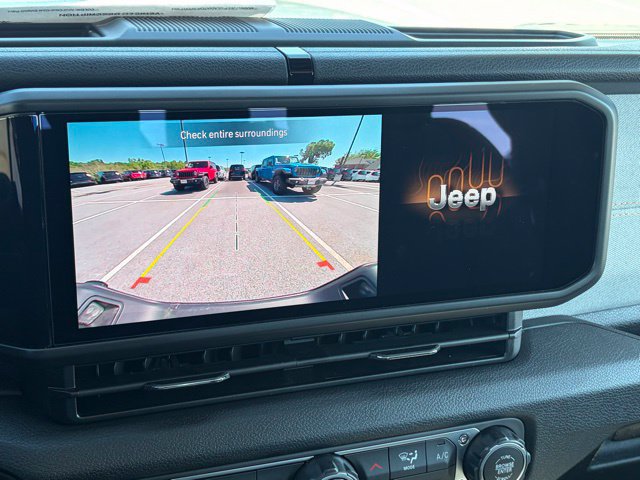 New 2026 Jeep Gladiator Sport AWD/4WD image 3