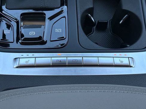 New 2026 Kia Carnival EX FWD image 31