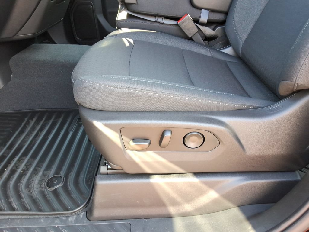 New 2026 Chevrolet Silverado 2500 Custom w/ Custom Value Package AWD/4WD image 23