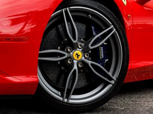 Used 2015 Ferrari 458 Speciale A image 10