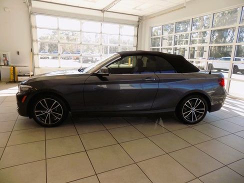 Used 2020 BMW 230i Convertible w/ Premium Package image 5