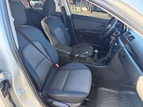 Used 2004 MAZDA MAZDA3 I w/ Pwr & 16" Alloy Wheel Pkg image 24