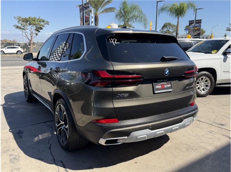 Used 2024 BMW X5 xDrive50e w/ Premium Package AWD/4WD image 62