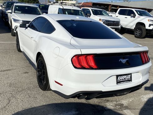 Used 2019 Ford Mustang Coupe RWD image 7