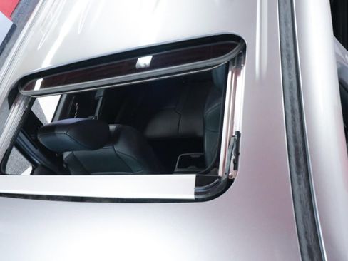 Used 2021 Toyota Tacoma Limited image 22