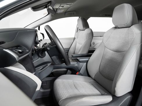 Used 2022 Toyota Sienna LE image 15