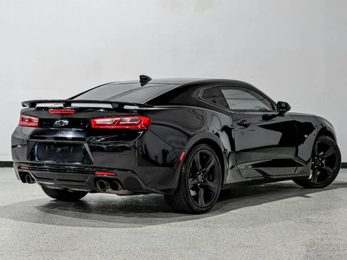 Used 2016 Chevrolet Camaro SS RWD image 5