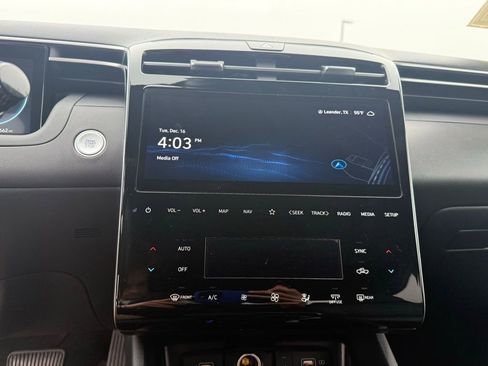 Certified 2024 Hyundai Santa Cruz SEL w/ Activity Package image 17