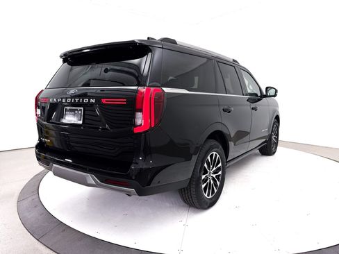 Used 2025 Ford Expedition Platinum AWD/4WD image 21
