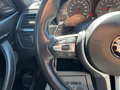 Used 2018 BMW M4 Coupe RWD image 28