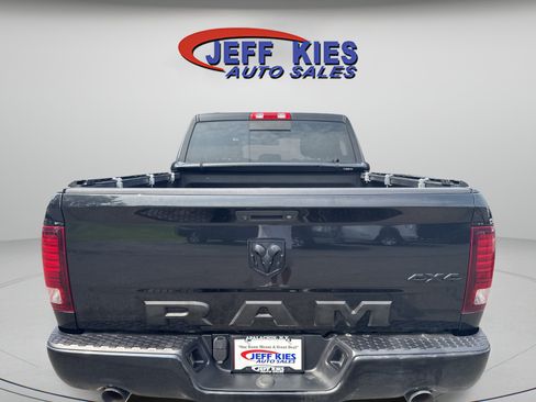 Used 2017 RAM 1500 Sport w/ Black Ram 1500 Sport Group AWD/4WD image 6