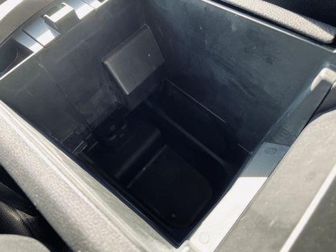 Used 2022 Ford Edge Titanium image 34