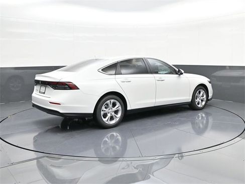 New 2025 Honda Accord LX image 12