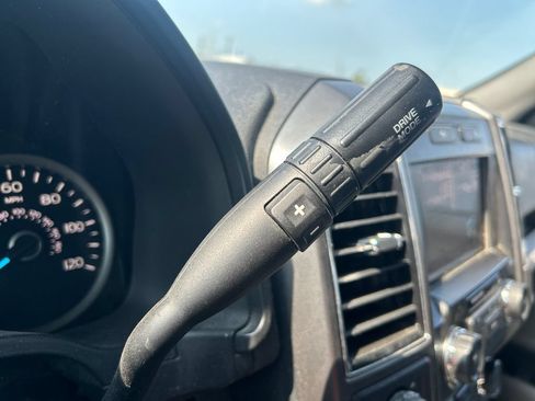 Used 2019 Ford F150 XLT w/ Equipment Group 302A Luxury AWD/4WD image 21