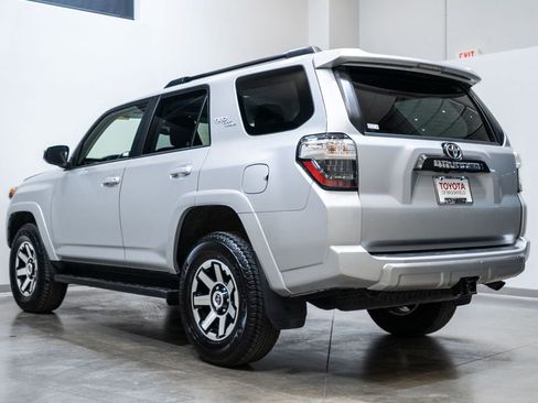 Used 2024 Toyota 4Runner TRD Off-Road image 4