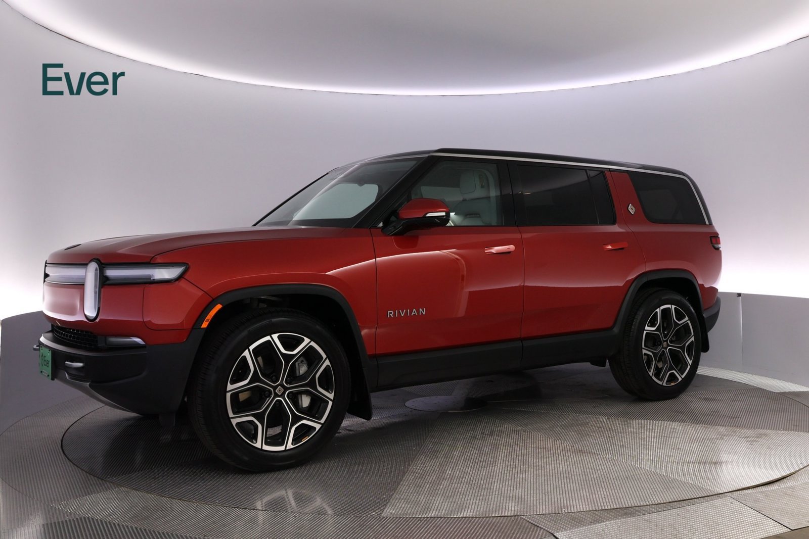 Used 2025 Rivian R1S Adventure Dual AWD/4WD image 18
