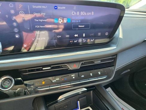 Used 2024 Buick Envision Preferred AWD/4WD image 26
