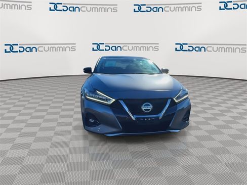 Used 2020 Nissan Maxima Platinum image 3