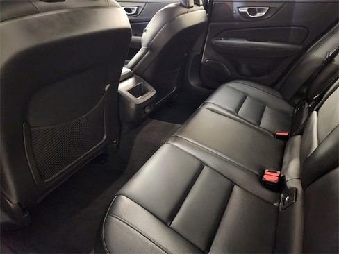 Used 2024 Volvo S60 B5 Core image 31