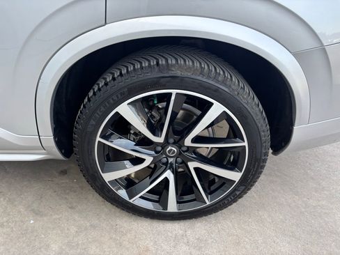 Used 2019 Volvo XC90 T6 Momentum image 8