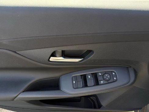 New 2026 Nissan Sentra SV w/ SV Convenience Package FWD image 19