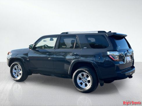 Certified 2024 Toyota 4Runner SR5 AWD/4WD image 5