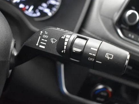 Used 2024 Nissan Rogue SV FWD image 26
