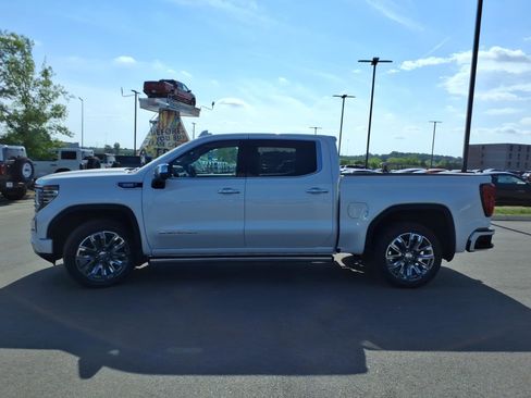 Used 2023 GMC Sierra 1500 Denali w/ Denali Reserve Package AWD/4WD image 6