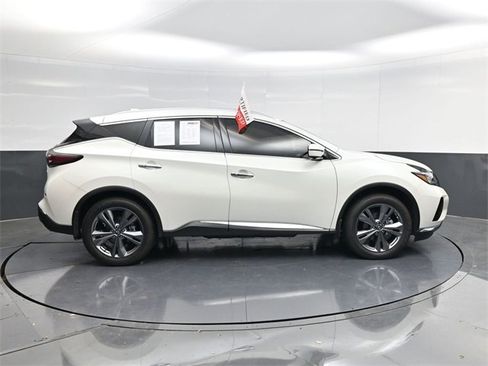 Used 2023 Nissan Murano Platinum w/ Cargo Package image 2