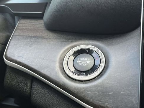 Used 2022 Jeep Grand Cherokee L Limited image 34