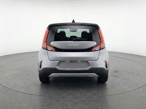Used 2025 Kia Soul LX w/ LX Technology Package image 7