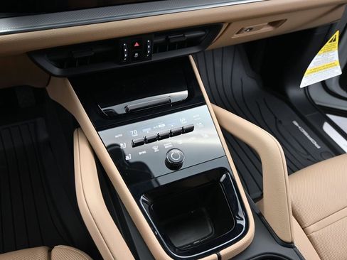 New 2025 Porsche Cayenne image 25