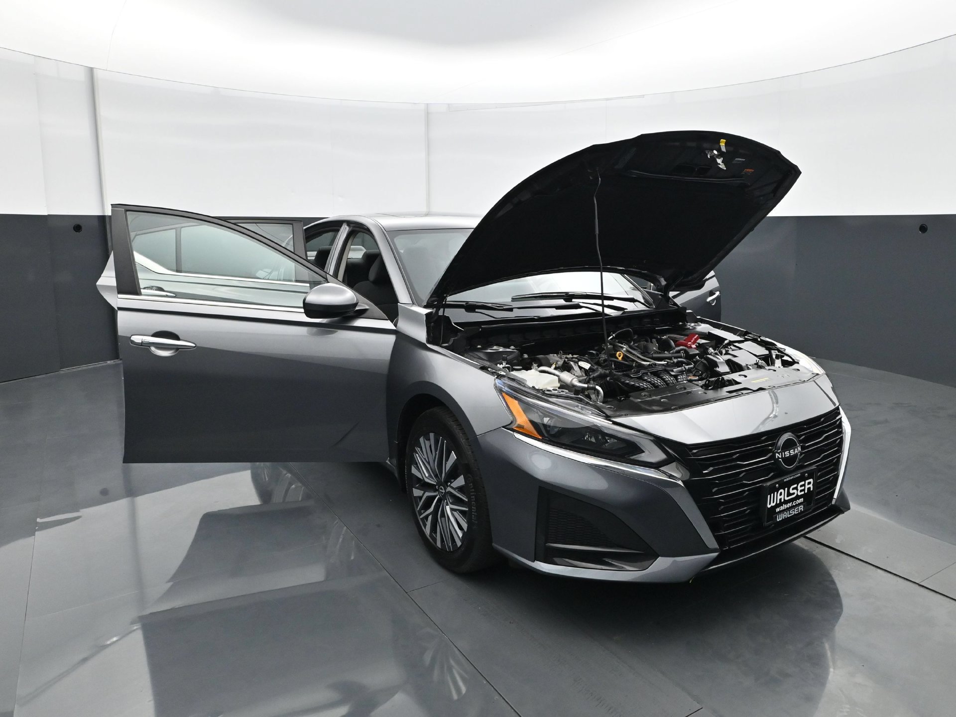 Used 2024 Nissan Altima 2.5 SV w/ SV Premium Package AWD/4WD image 35