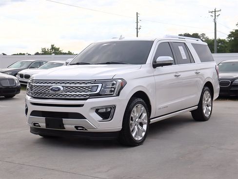 Used 2018 Ford Expedition Max Platinum AWD/4WD image 3
