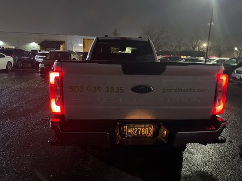 Used 2024 Ford F250 XL w/ XL Chrome Package image 5