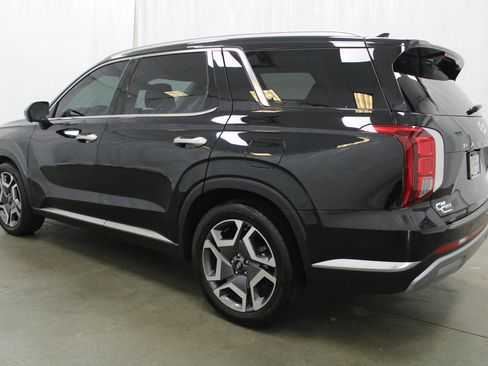 Used 2023 Hyundai Palisade Limited w/ Cargo Package image 9