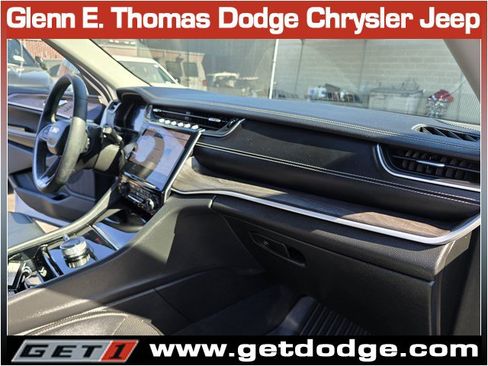 Certified 2023 Jeep Grand Cherokee Limited w/ Luxury Tech Group II AWD/4WD image 32