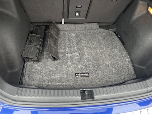 Used 2022 Volkswagen Taos SE w/ Panoramic Sunroof Package image 31